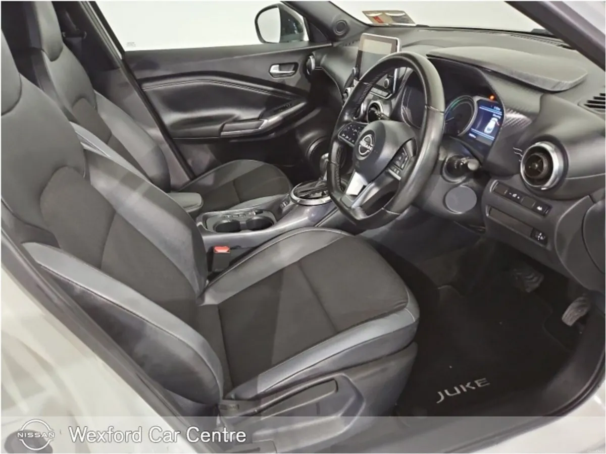 Nissan Juke 1.6 SV PREMIUM HYBRID Auto - Image 3