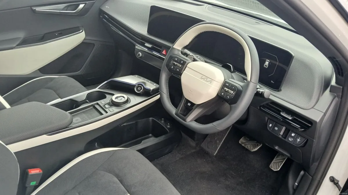 Kia EV6 GT-Line **FULLY ELECTRIC, 84 kWh, SUNROOF, - Image 3