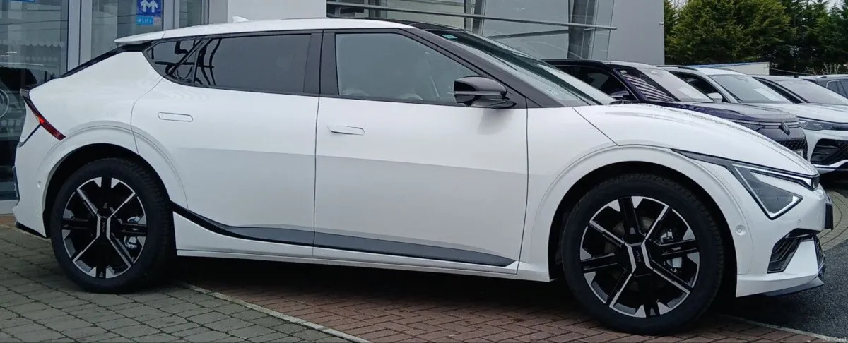 Kia EV6 GT-Line **FULLY ELECTRIC, 84 kWh, SUNROOF, - Image 2