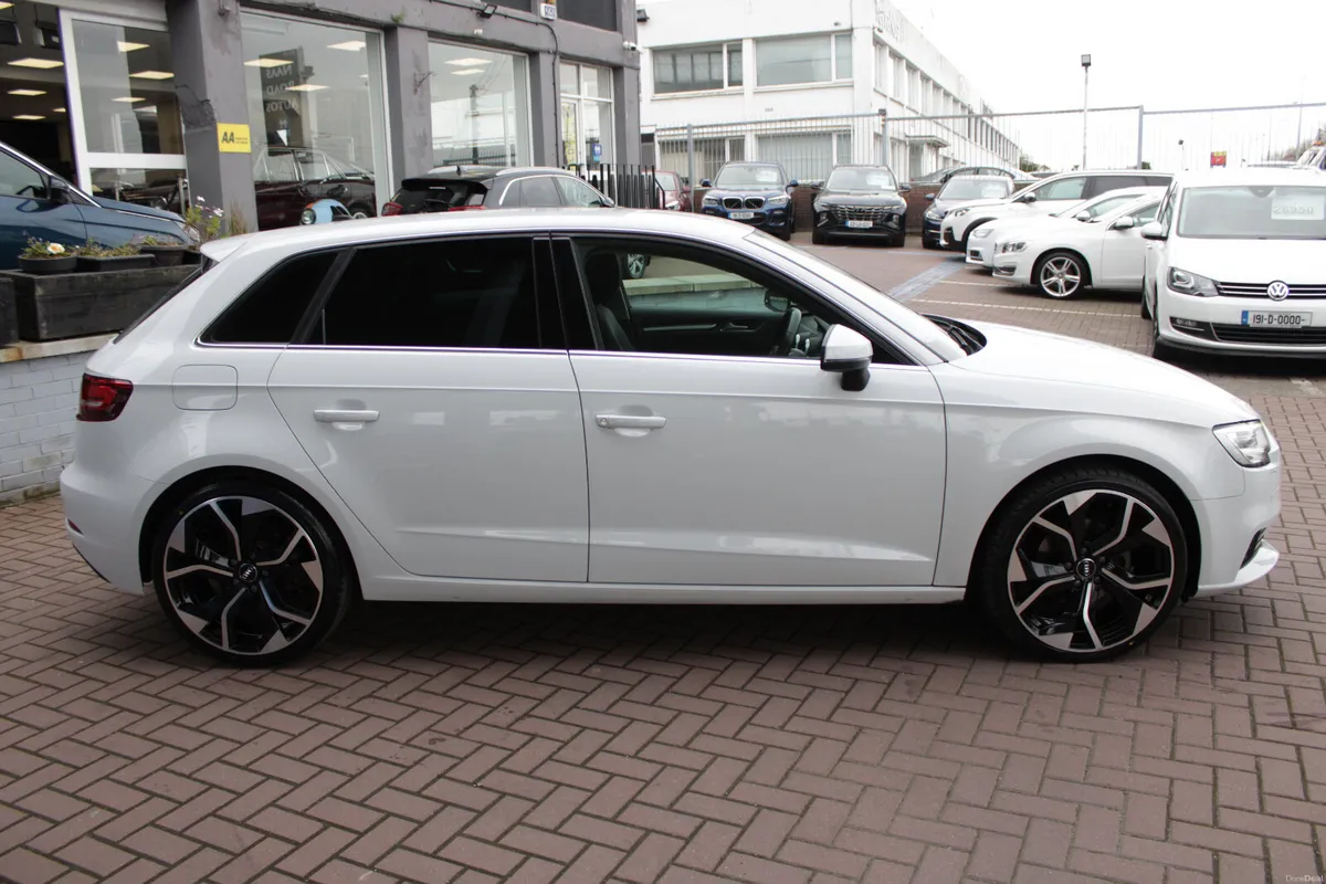 2019 AUDI A3 4DR HATCHBACK AUTO 1.4TFSI - Image 3