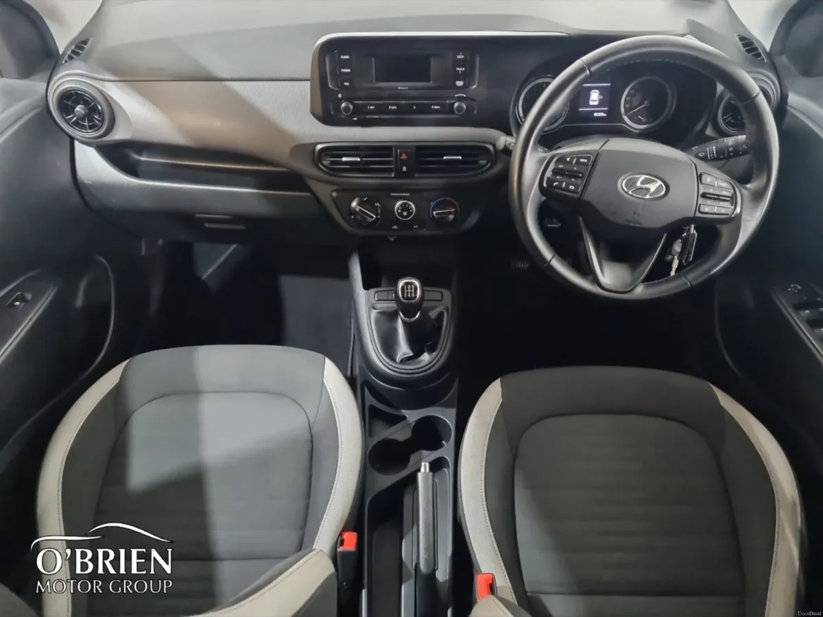 Hyundai i10 i10 Deluxe Plus Auto - Image 2