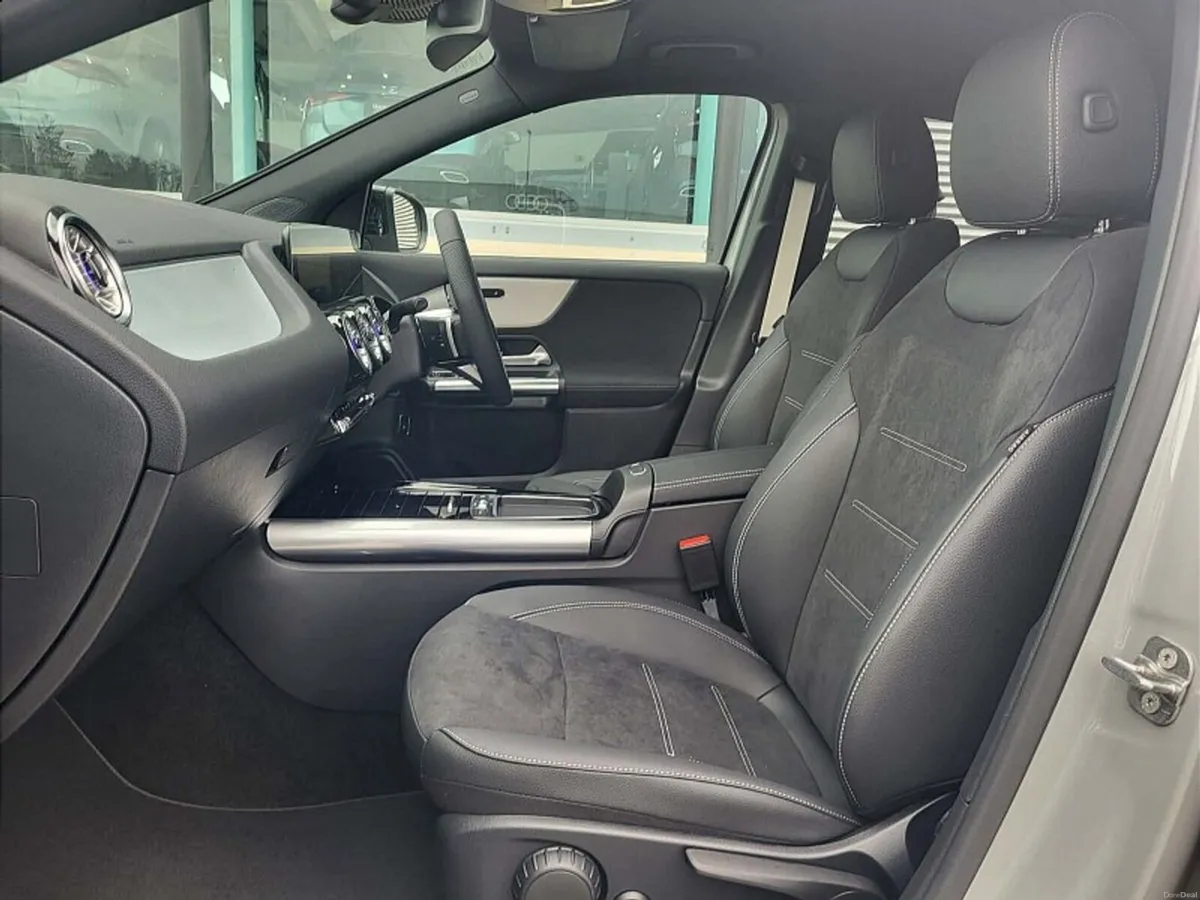 Mercedes-Benz GLA GLA200d AMG LINE PLUS AUTO *(SPE - Image 6