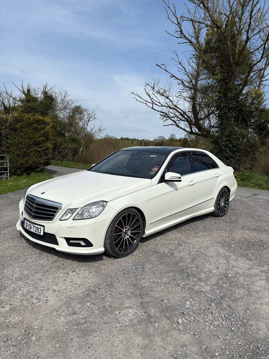 E350 Mercedes - Image 1