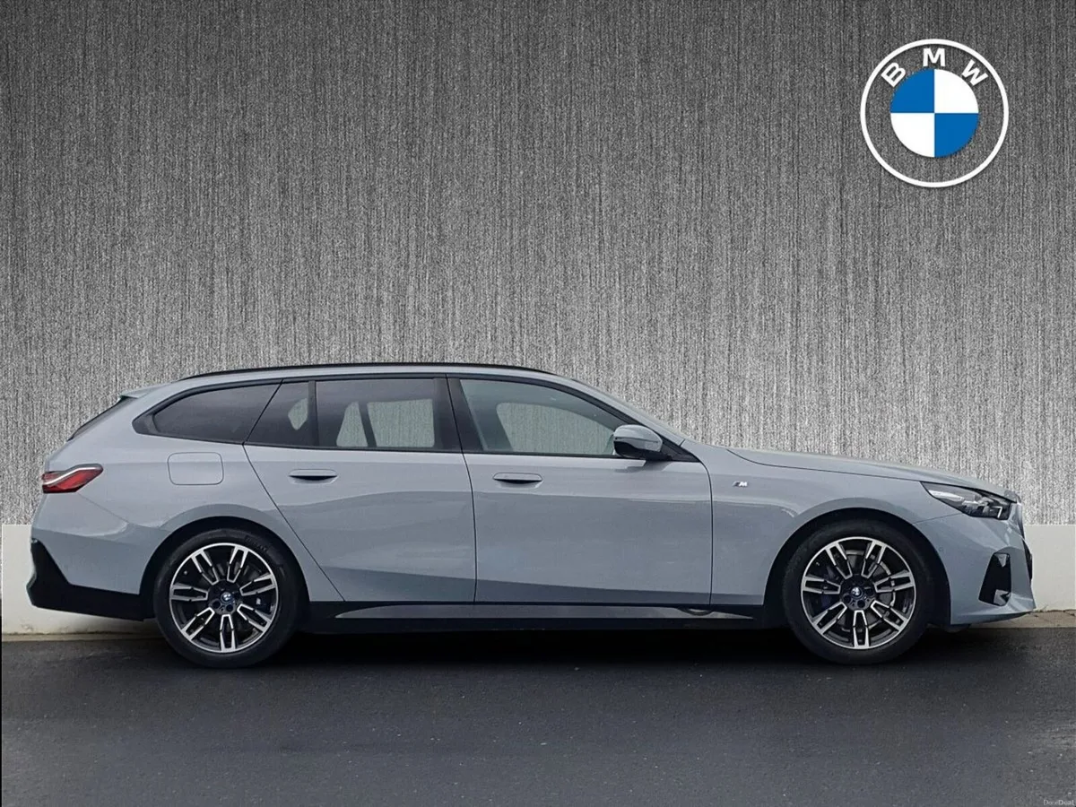 BMW 5-Series 530e M Sport Touring - Image 3