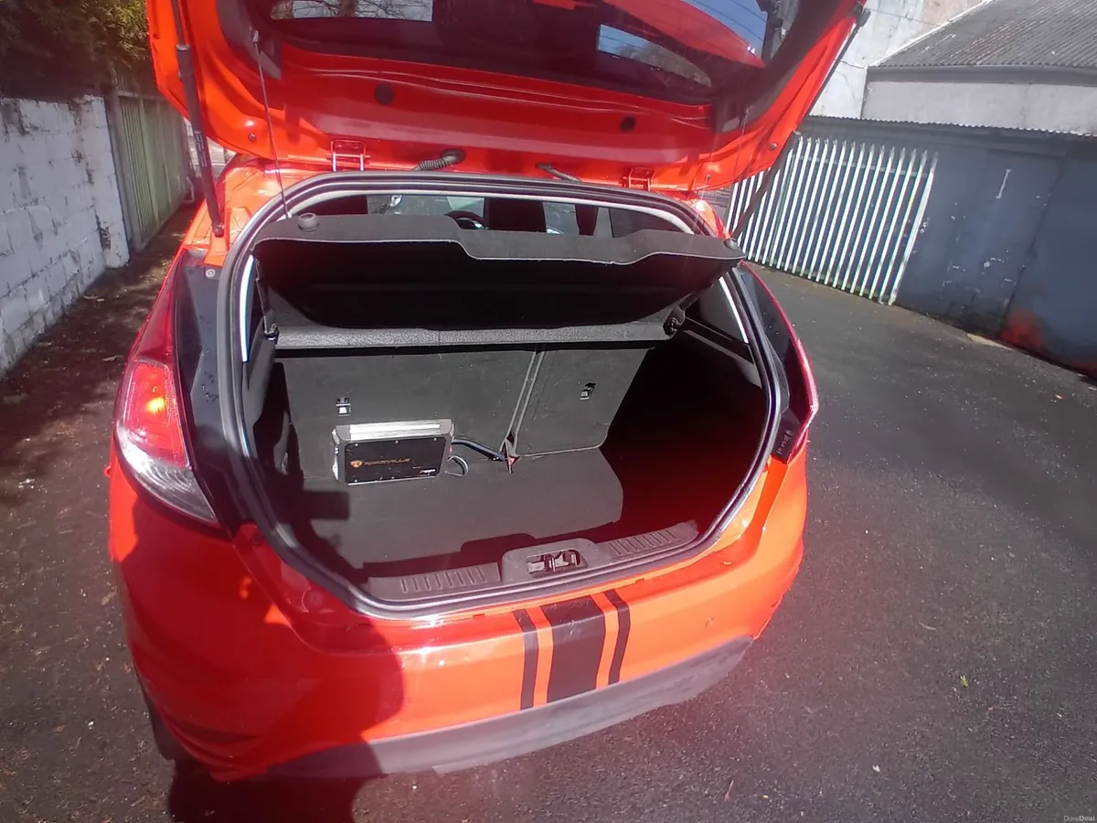 Ford Fiesta 2015 €5.400 - Image 2
