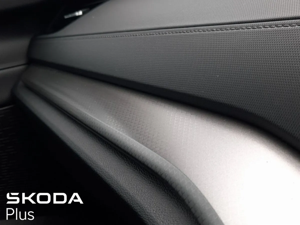 Skoda Octavia **PETROL**OCTAVIA AMB 1.0TSI 110HP - Image 3