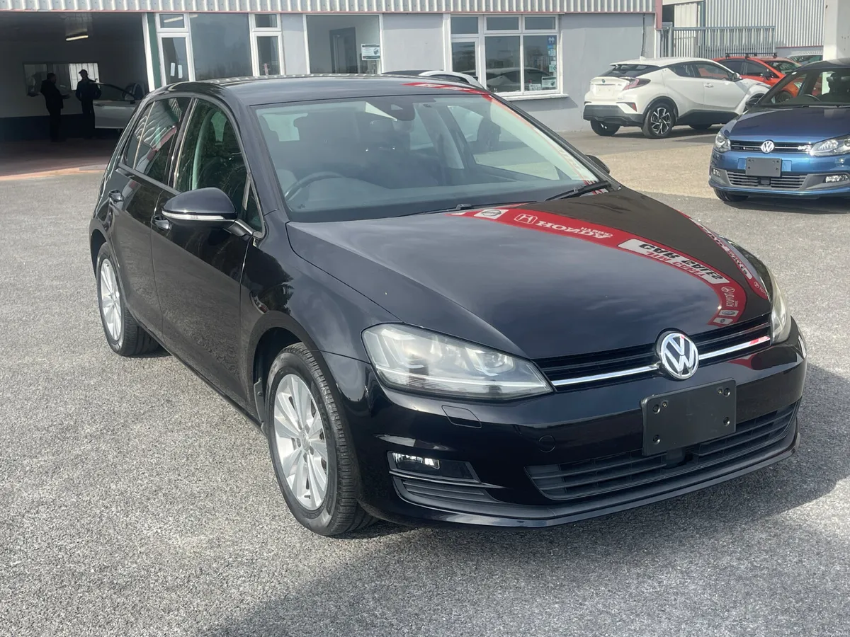 2015 Volkswagen Golf - Image 1
