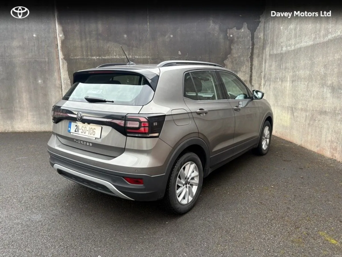 Volkswagen T-Cross LIFE 1.0 TSI MANUAL 5SPEED 95BH - Image 2