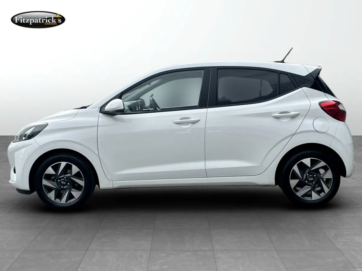 Hyundai i10 Deluxe Plus 1.0 Petrol + €500 Voucher! - Image 4
