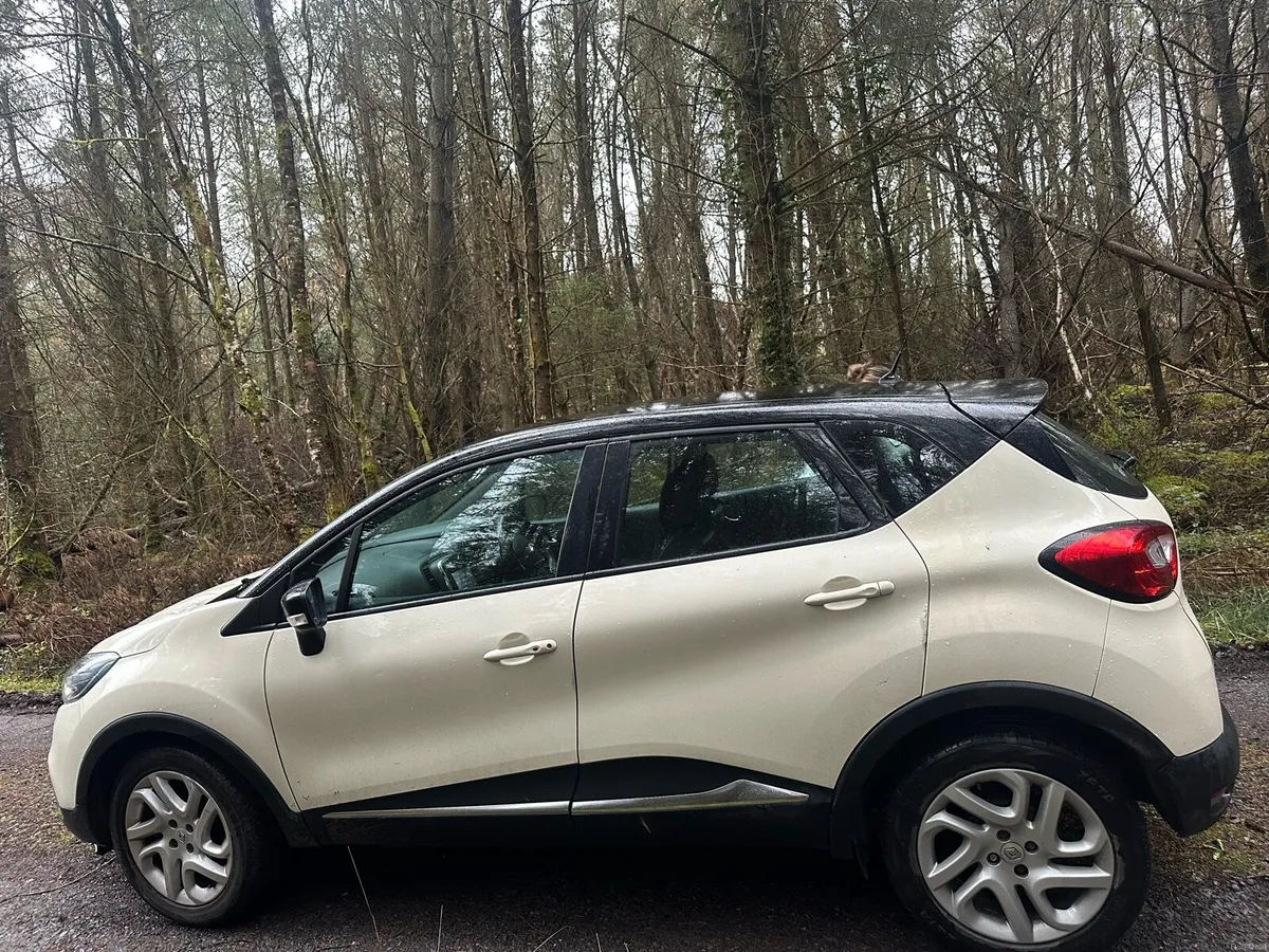 2015 Renault Captur - Image 2