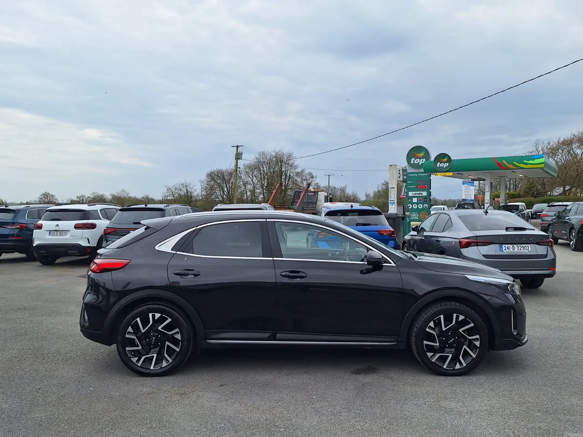 Kia XCeed Petrol Plug In Hybrid - Image 2