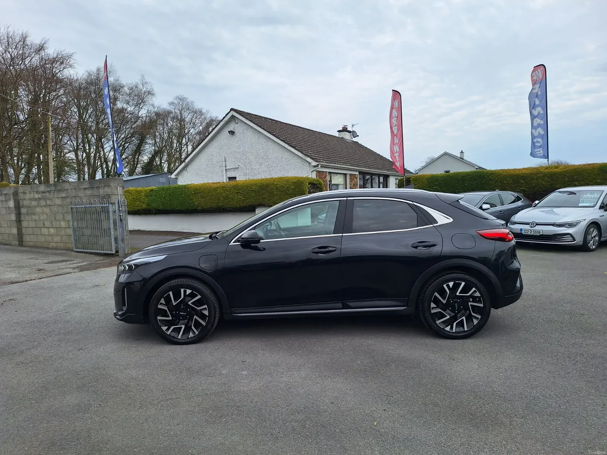Kia XCeed Petrol Plug In Hybrid - Image 4