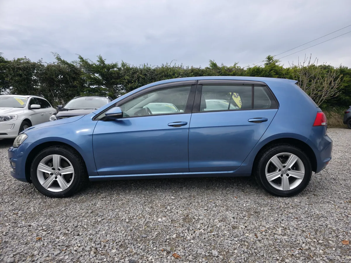 2015 Volkswagen Golf - Image 2