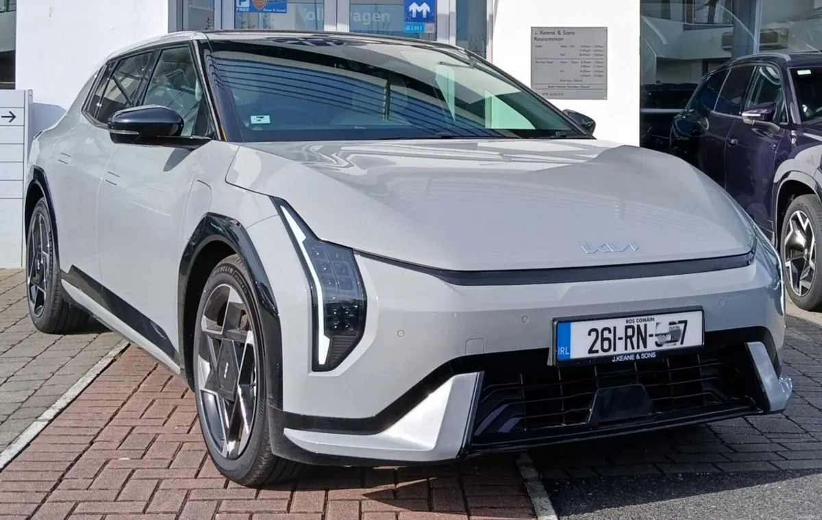 Kia EV4 GT-Line - Long Range **REAR VIEW CAMERA, A - Image 1