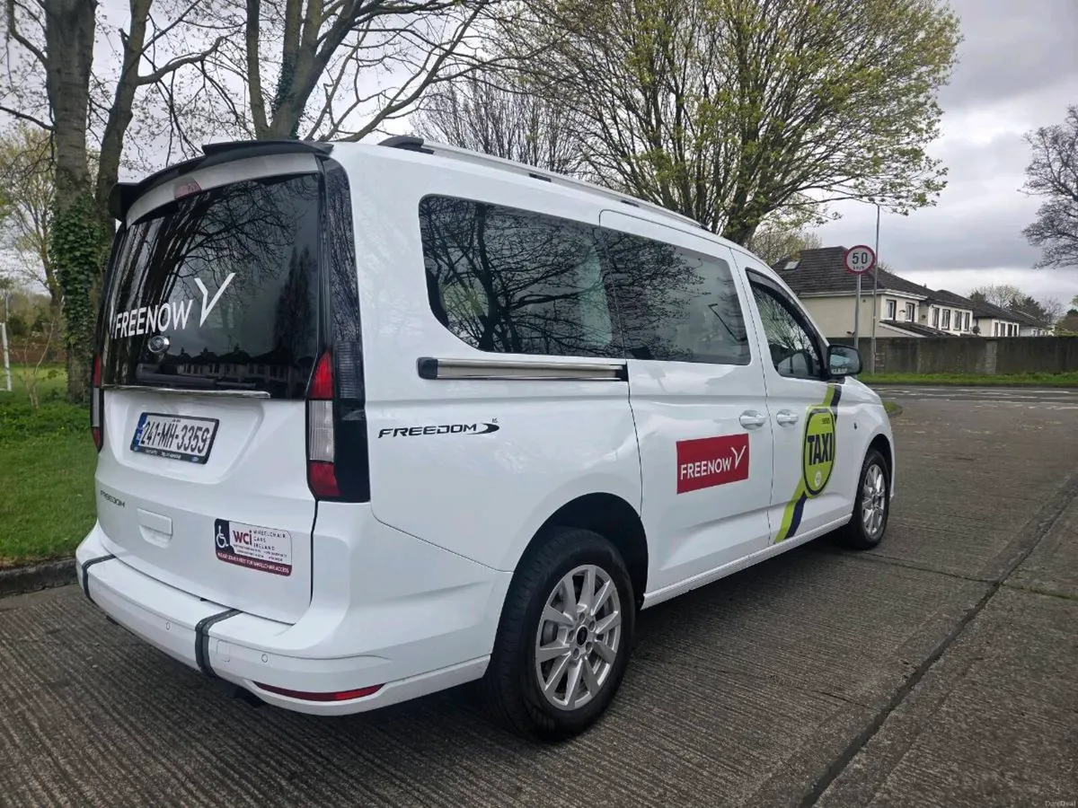 🚕FORD TOURNEO- AUTO- TAXI- IMMACULATE- 40,000E🚕 - Image 2