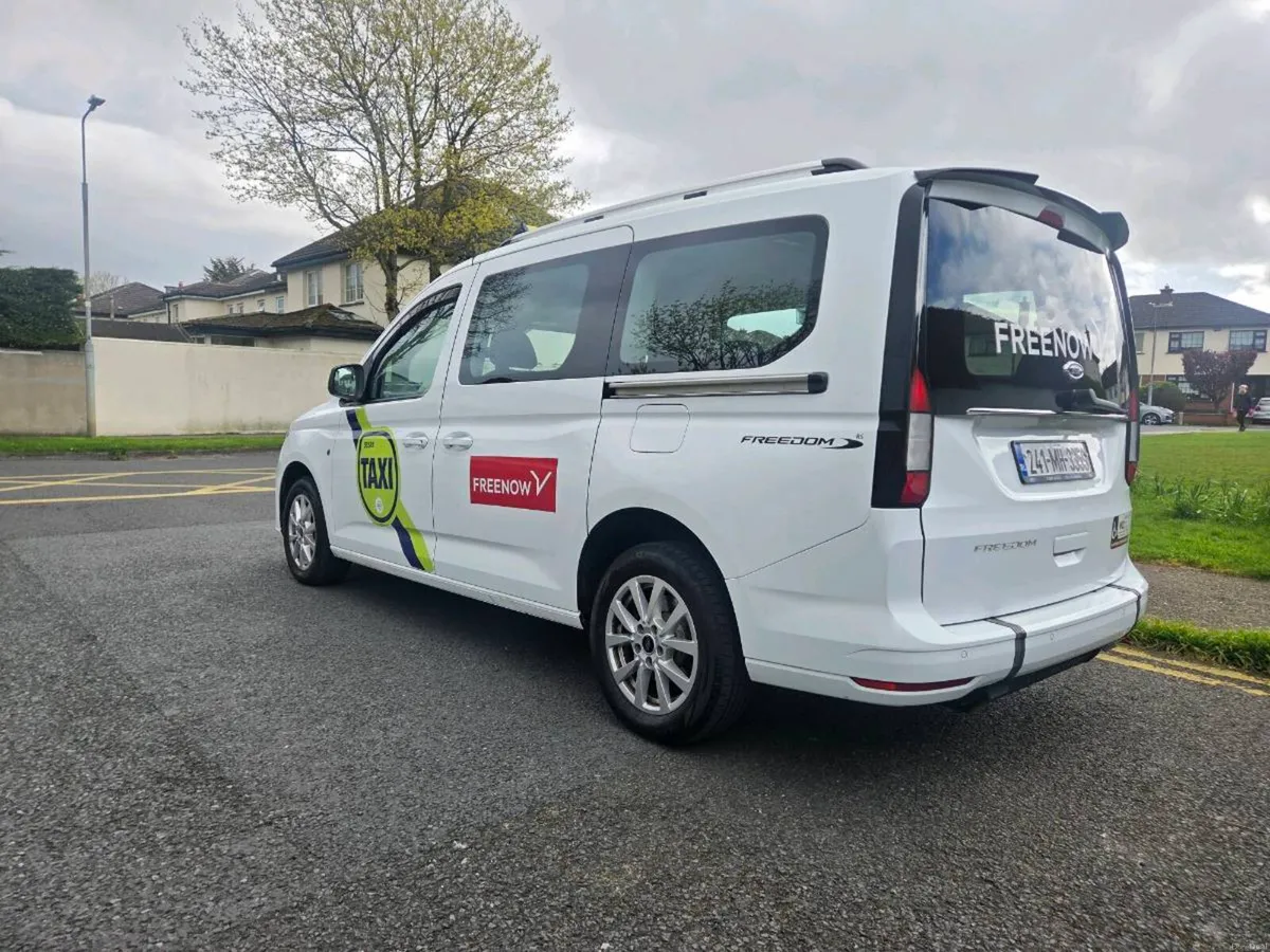 🚕FORD TOURNEO- AUTO- TAXI- IMMACULATE- 40,000E🚕 - Image 4