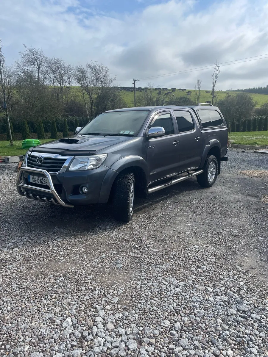 Toyota hilux invincible - Image 2