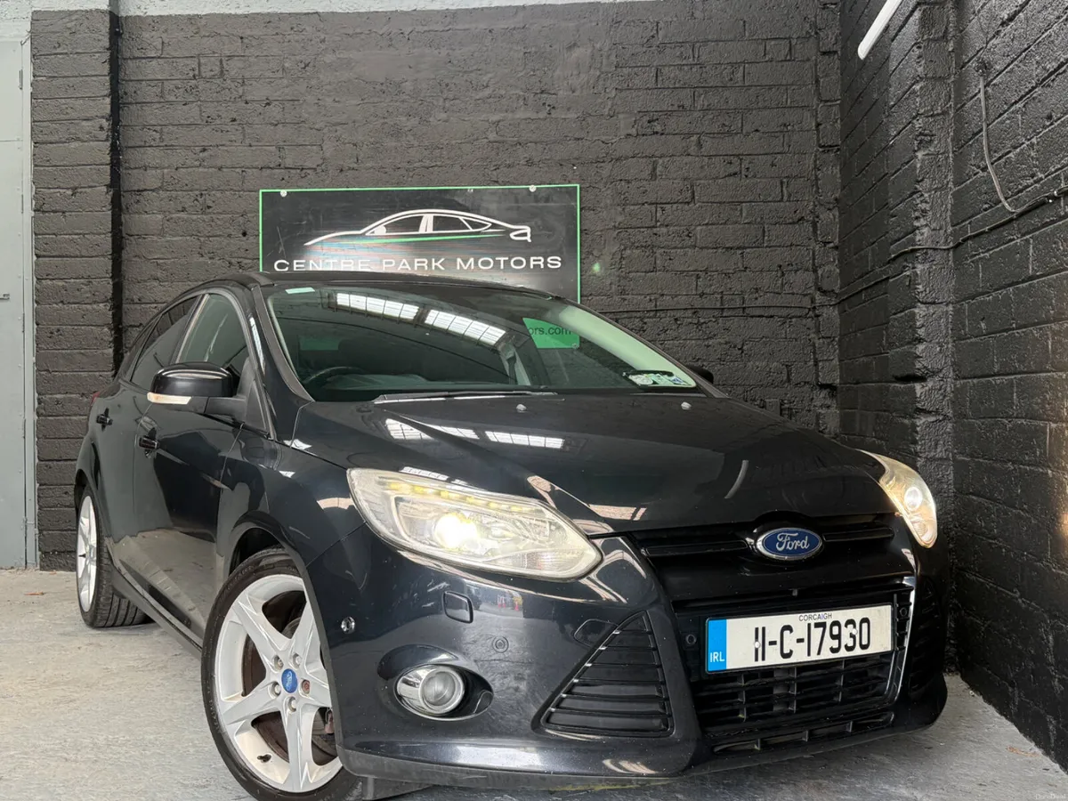 Ford Focus 2011 - Image 2