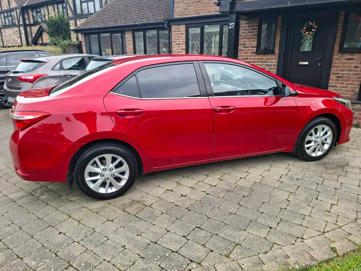 TOYOTA COROLLA 1.4 DIESEL 2014 VERY CLEAN CAR - Image 2