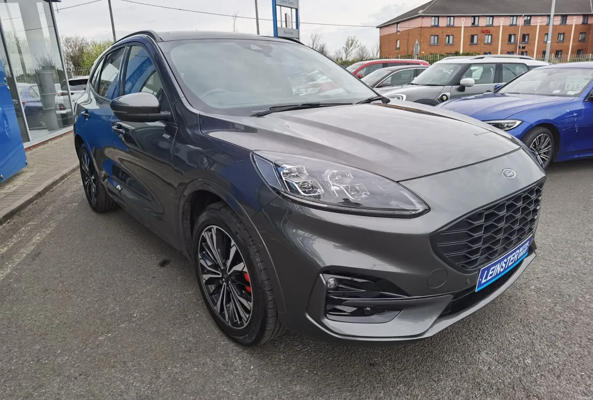 FORD KUGA 2.5 ST-LINE X EDITION **SUNROOF** - Image 4