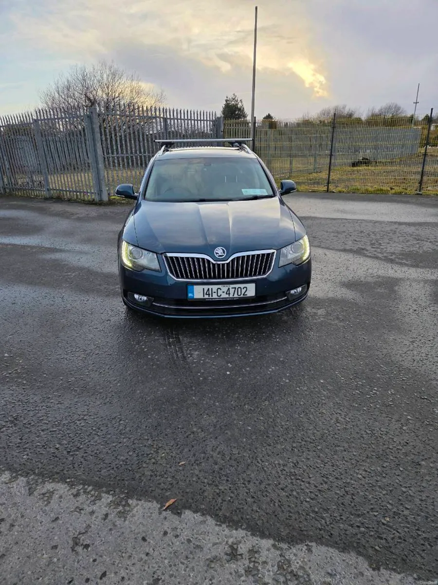 Skoda superb estate - Image 2