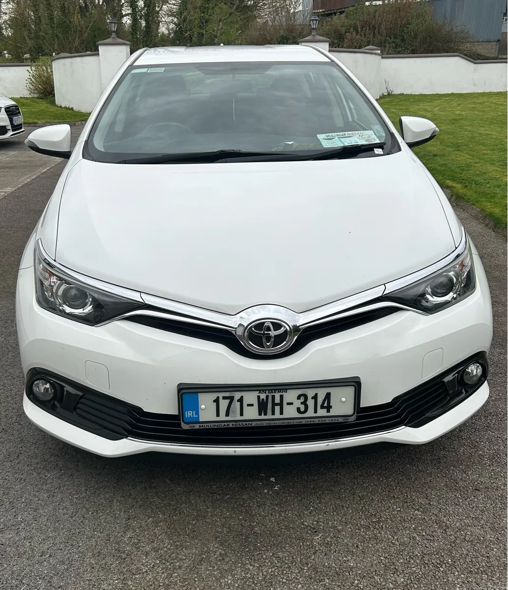 Toyota Auris Luna 171 - Image 1