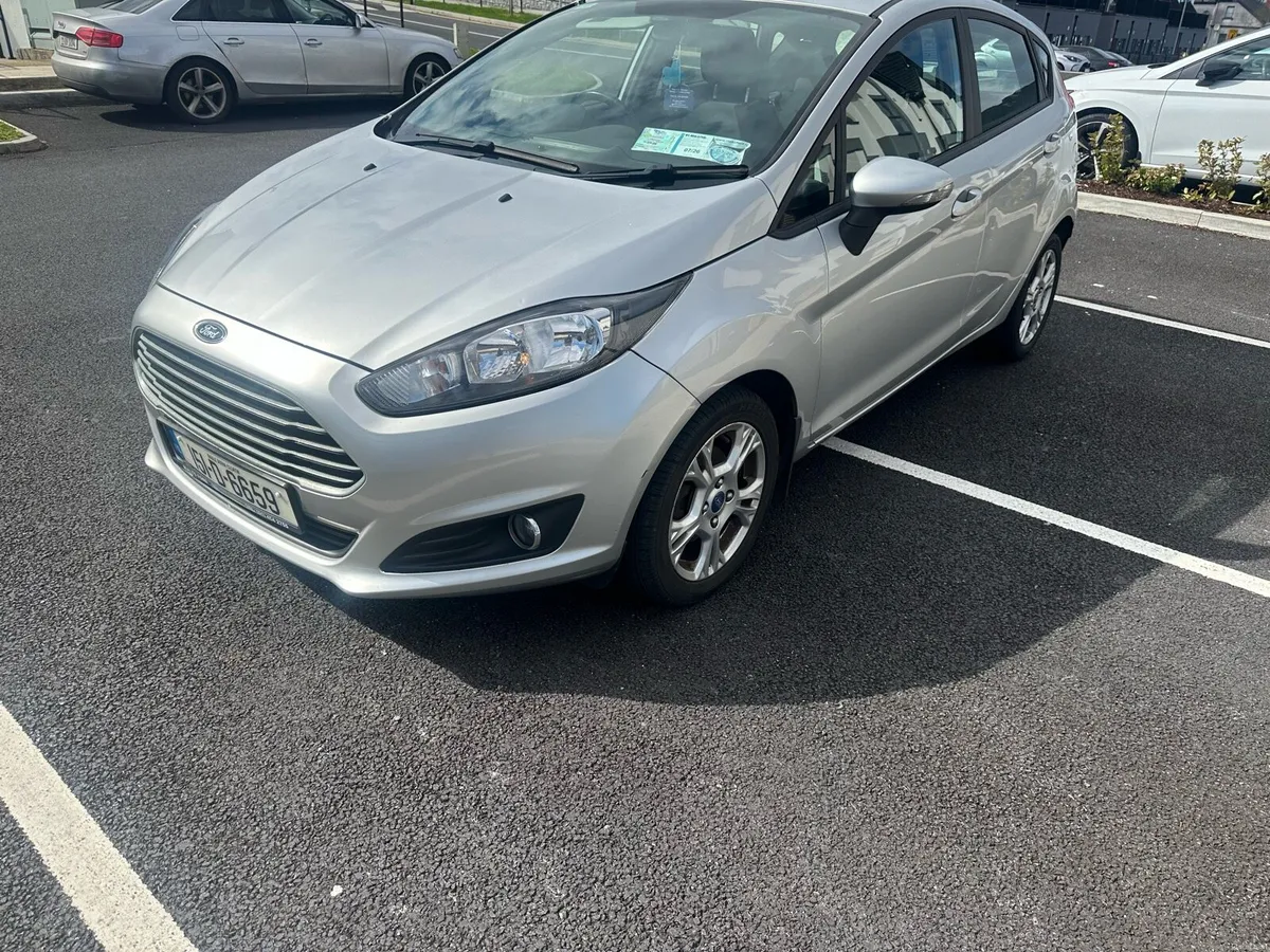 Ford Fiesta Zetec - Image 2