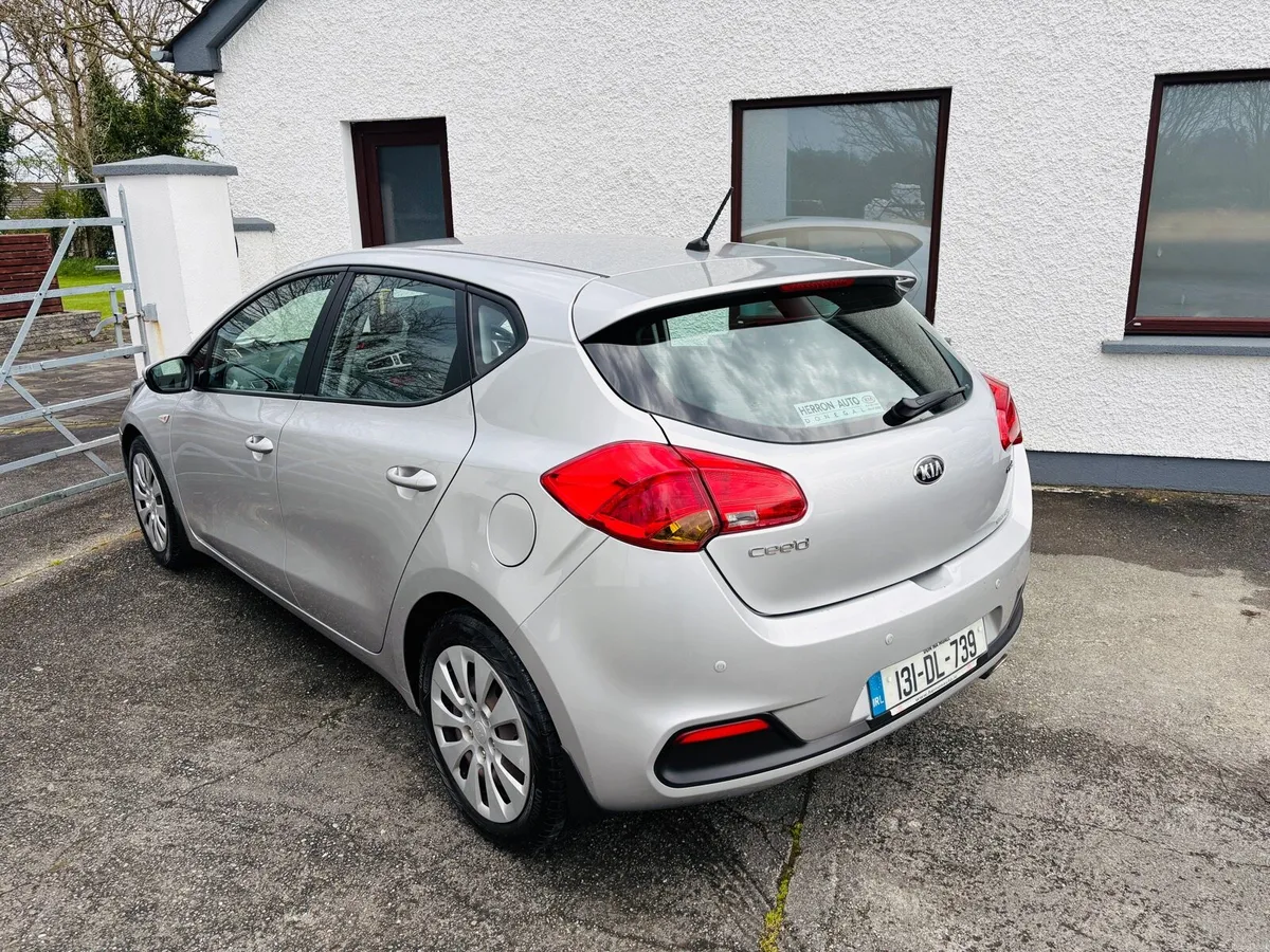 131 KIA CEED 1.4 DIESEL (NEW NCT 2027) - Image 4