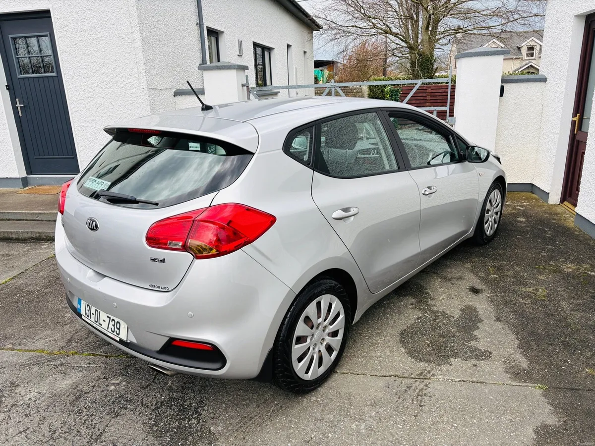 131 KIA CEED 1.4 DIESEL (NEW NCT 2027) - Image 2
