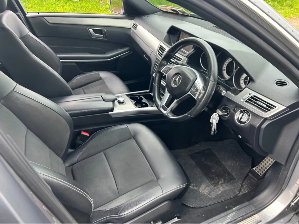 Mercedes-Benz E-Class E300 Hybrid Diesel BLUETEC A - Image 5
