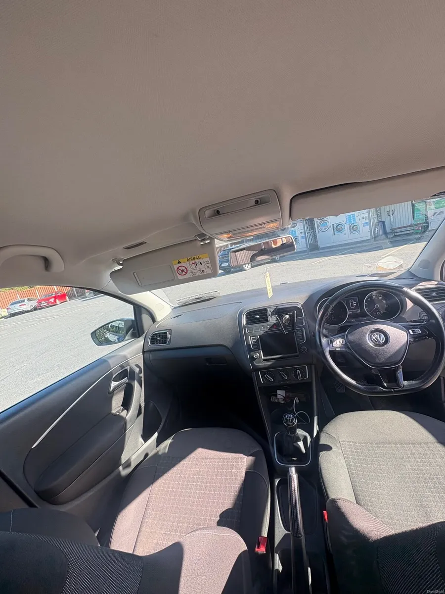Volkswagen Polo 2016 - Image 2