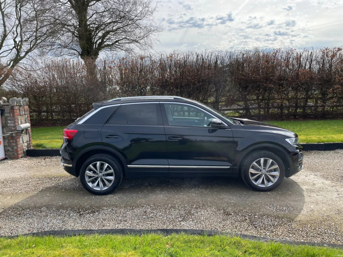 Volkswagen T-Roc 2.0 TDI SPORT 150 BHP DSG - Image 4