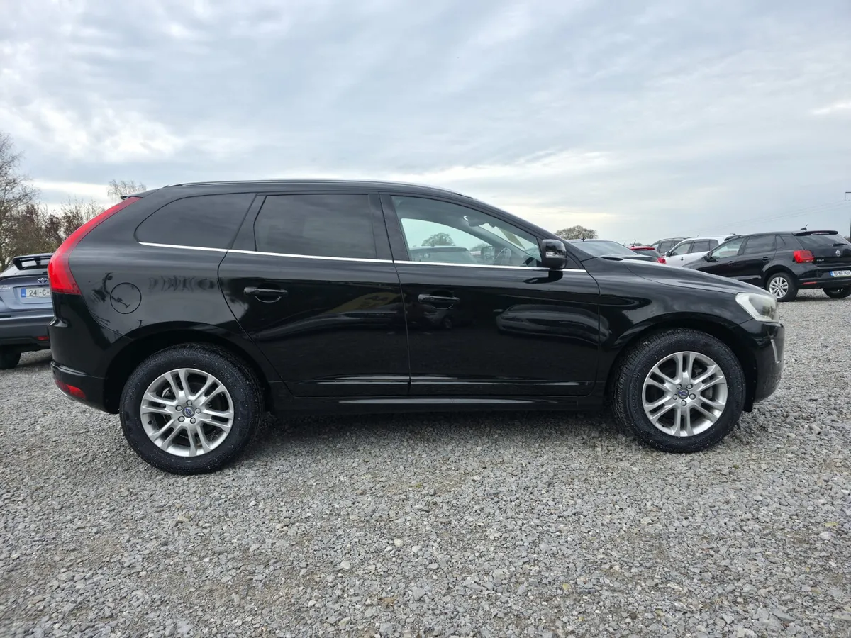 2016 Volvo XC60 - Image 6