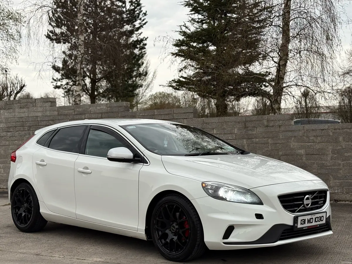 2013 Volvo V40 Factory R-Design New nct 03/27 - Image 4