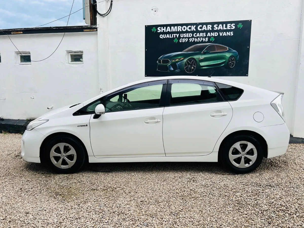 2014 Toyota Prius 1.8 Hybird *low kms* - Image 2