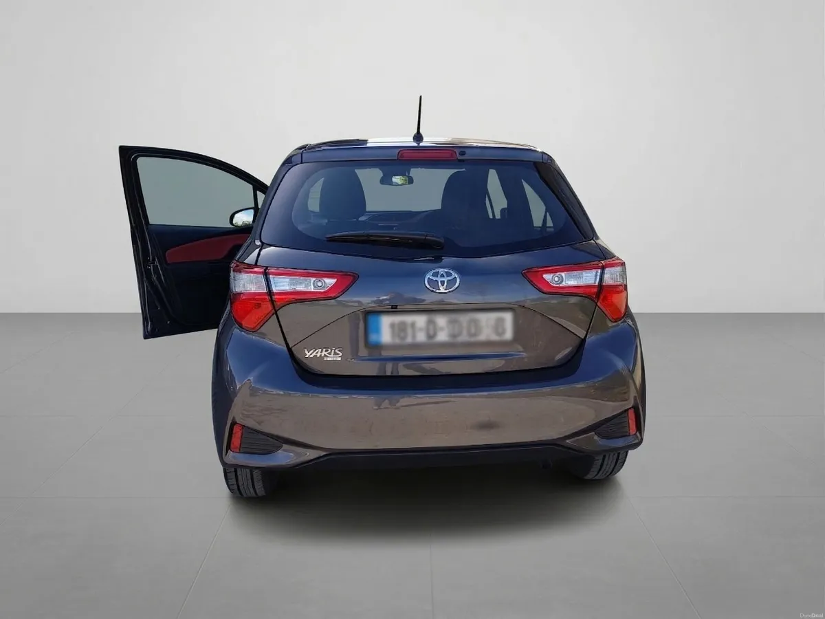 Toyota Yaris 2018 - Image 3