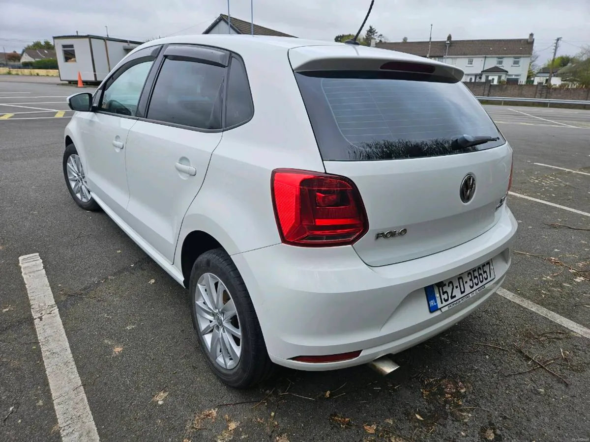 Volkswagen Polo.. 2015 model. Automatic - Image 4