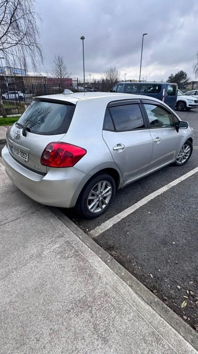 Toyota Auris 2009 - Image 4