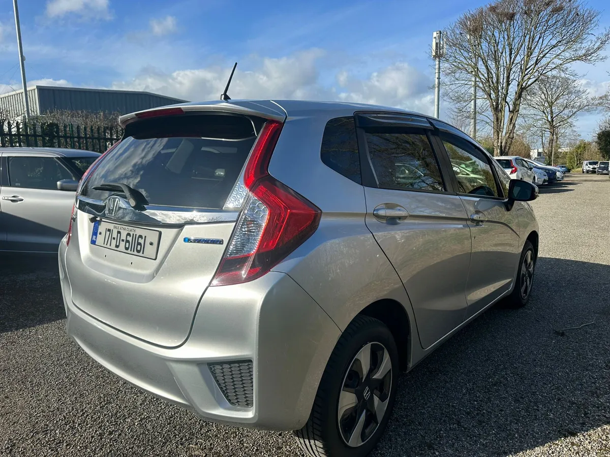 Honda Fit 2017 4WD!!! - Image 3