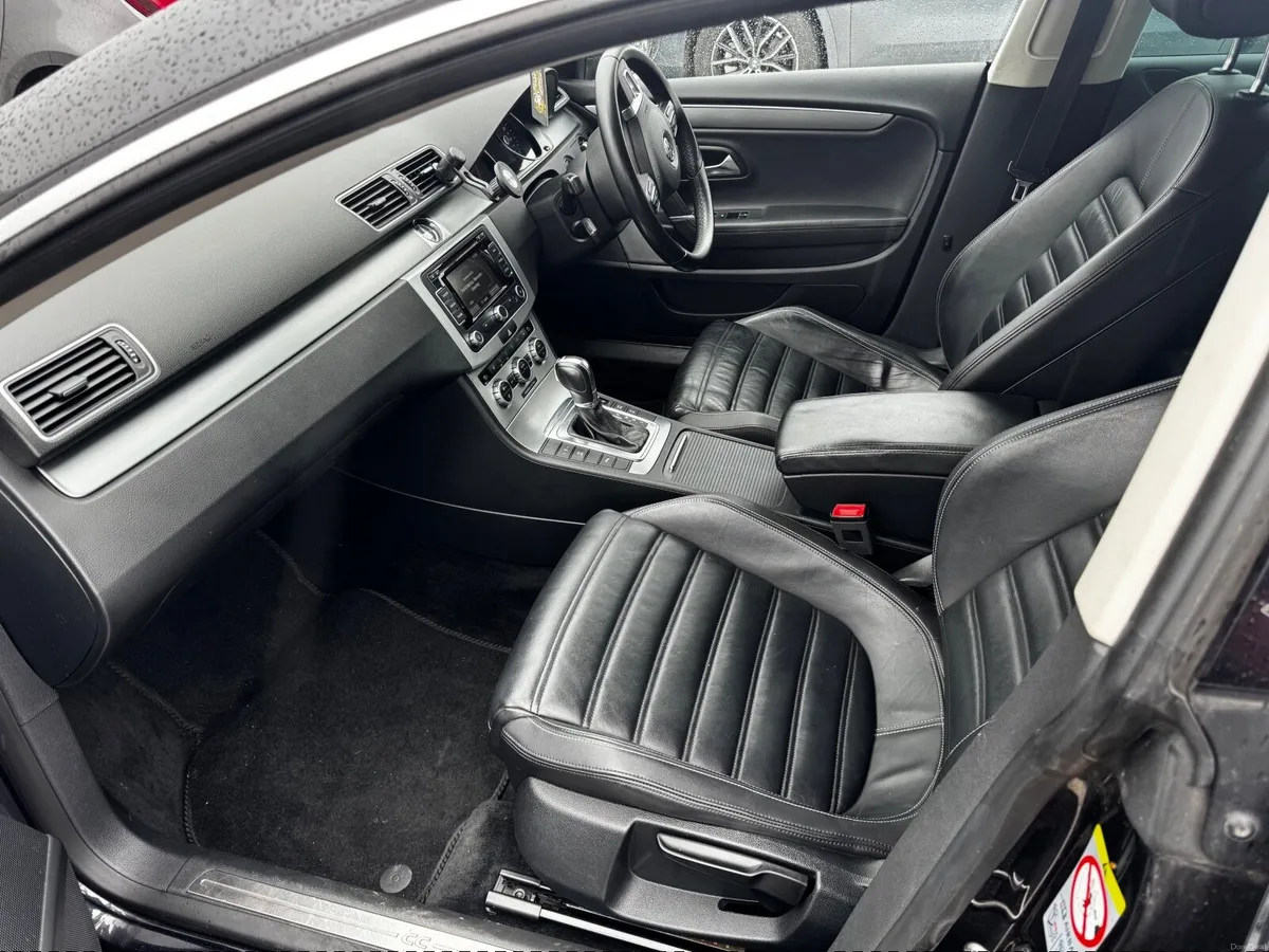 Volkswagen Passat 2012 - Image 1