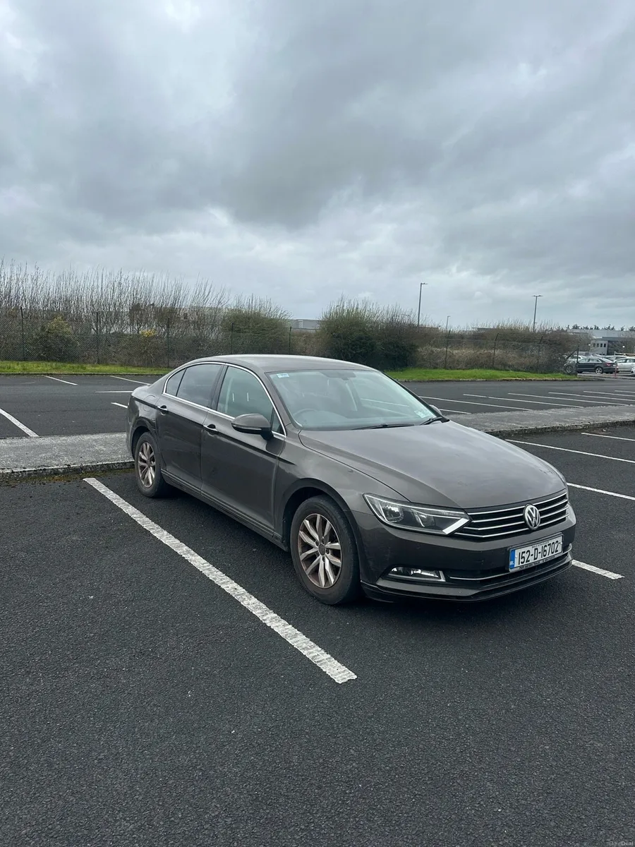 2015 Volkswagen Passat - Image 1