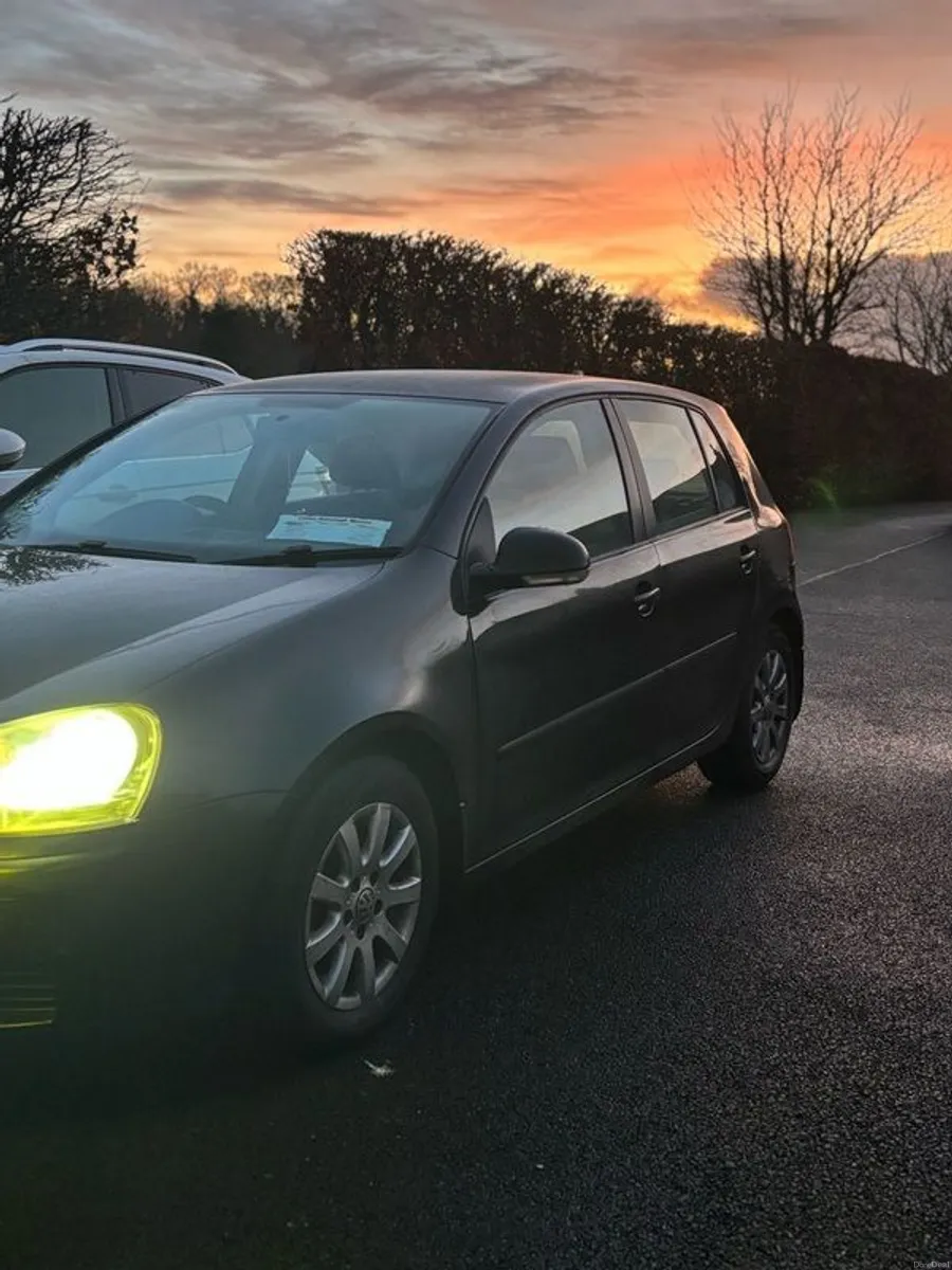 2007 Volkswagen Golf - Image 1