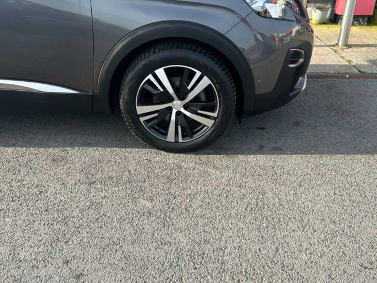 Peugeot 3008 Gt-line1.5 Blue HDI 130 Auto 6 - Image 2