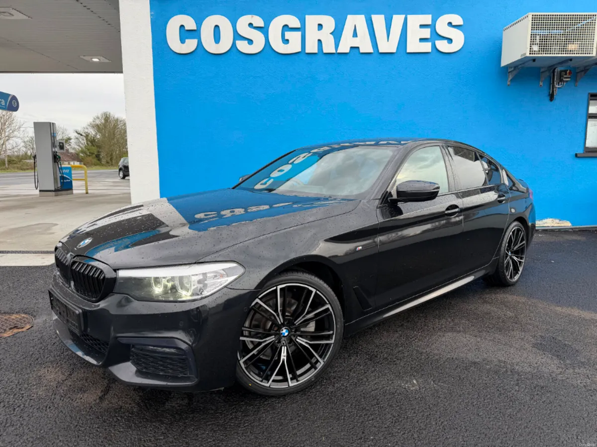 BMW 5-Series 520D M SPORT * WIRELESS CAR PLAY / FU - Image 3