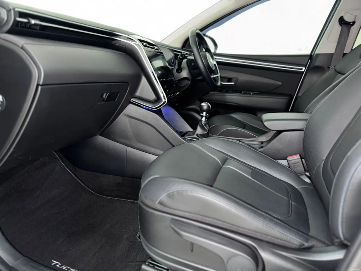 Hyundai Tucson ix35 Executive Plus Diesel 5DR - Image 3