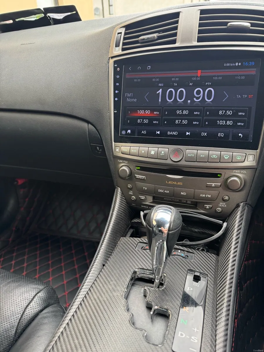 Lexus is350. - Image 4