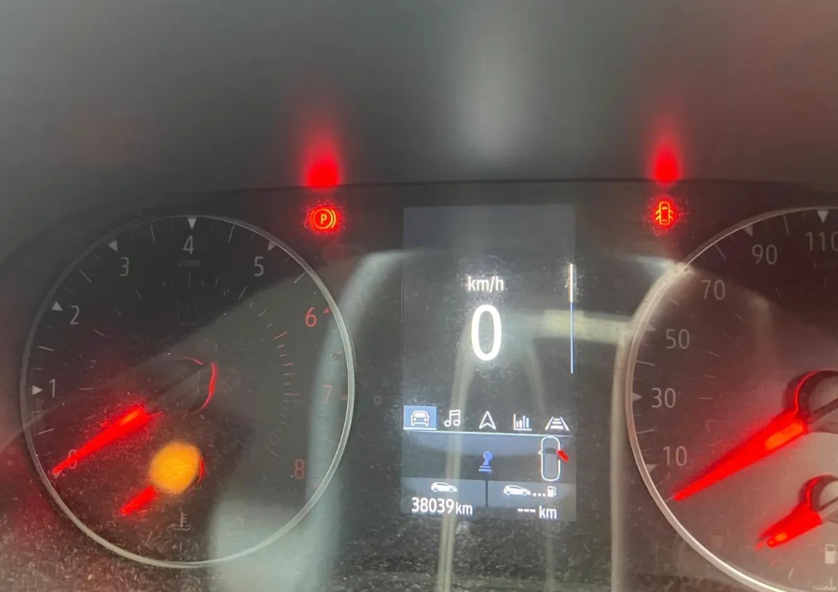 RENAULT CAPTUR 1.0 TCE 100 ICONIC - Image 3