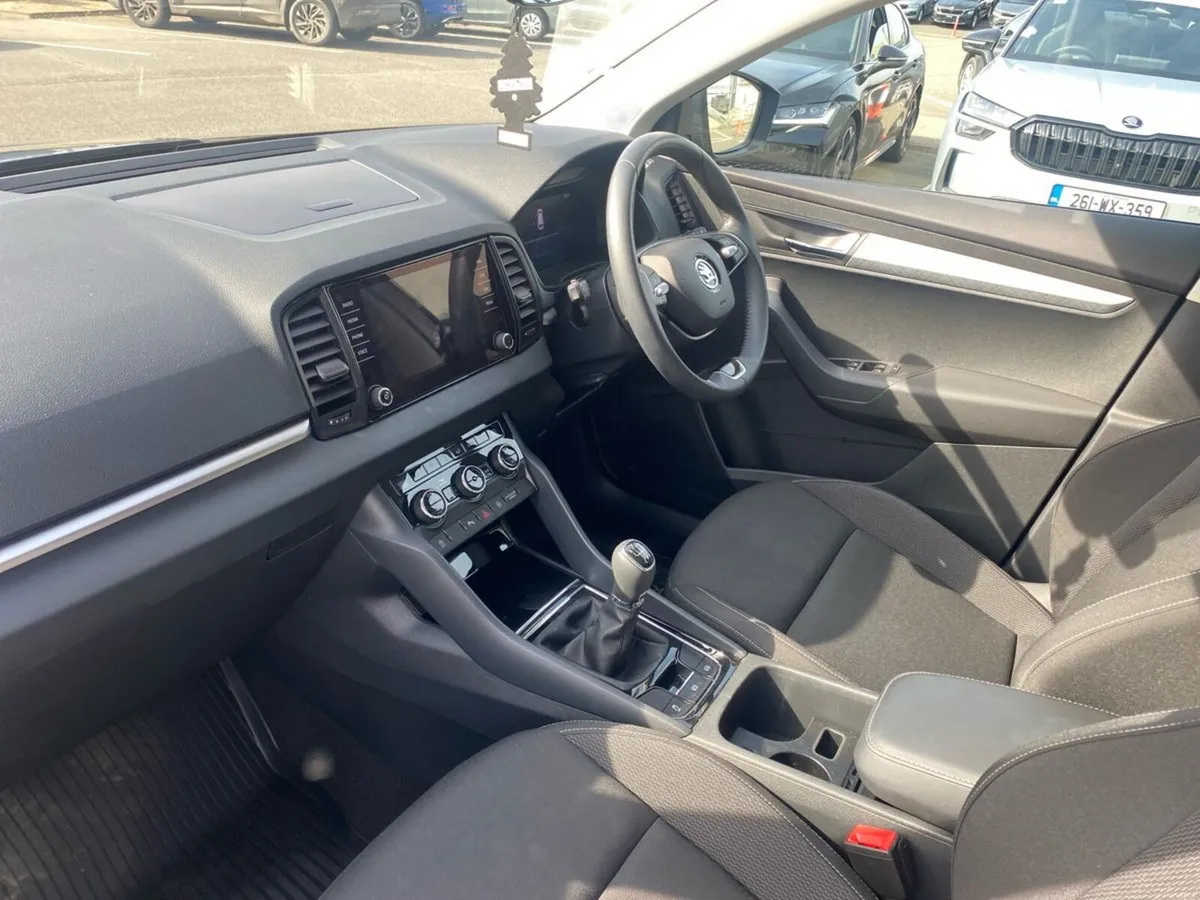 Skoda Karoq SELECTION 1.0TSI 115HP-EASTER SALE NOW - Image 3