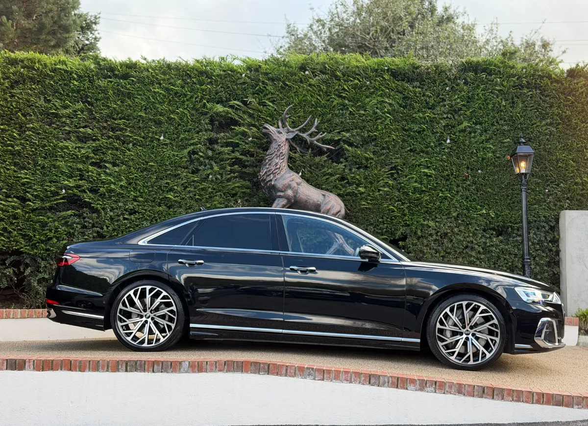 242 D Audi A8 luxury 60TFSI - Image 3