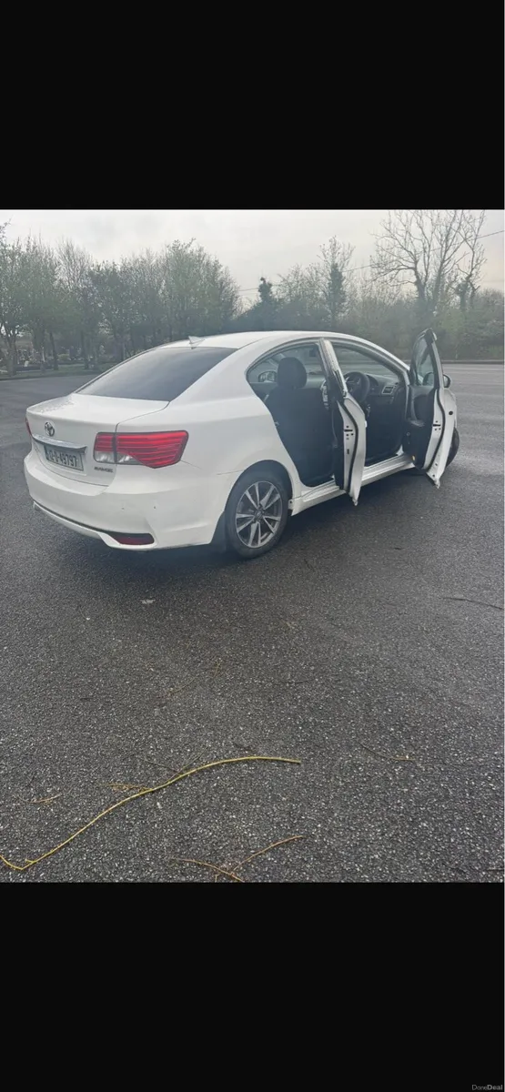 Toyota avensis - Image 4